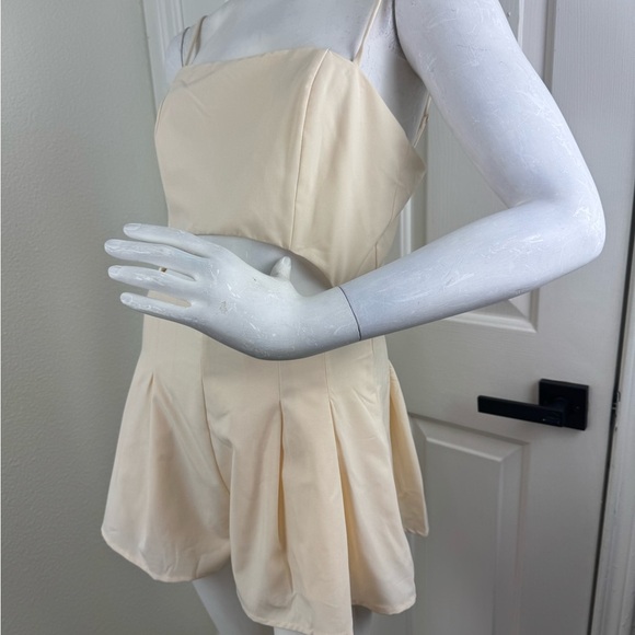 Mable Women's Cream Romper Size Small.  #110 - Picture 3 of 12